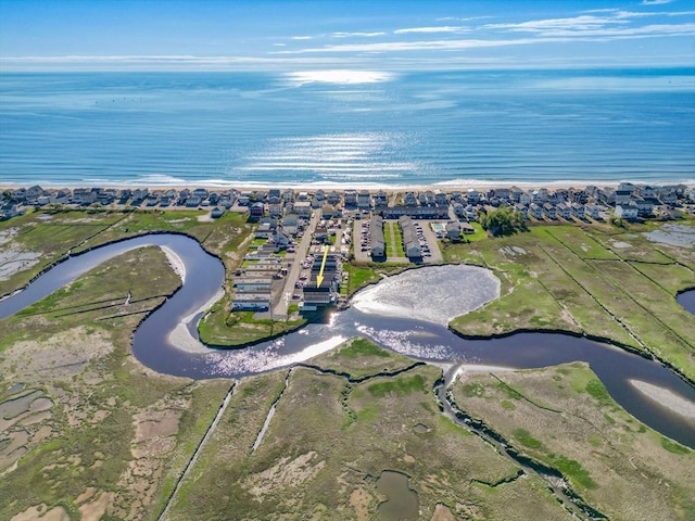 35 Liberty St, Salisbury, MA 01952 - aerial view of property and surrounding area featuring a large body of water