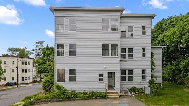 14-18 Florence St, Leominster, MA 01453 - view of front of house