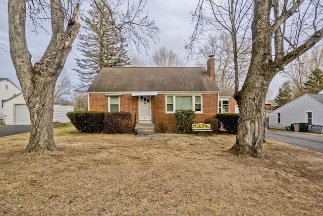 view of front of property with a front yard