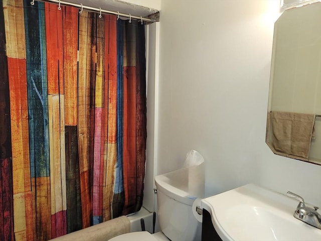 4 Post Oak Ln Unit 15, Natick, MA 01760 - full bathroom featuring shower / bath combo and vanity