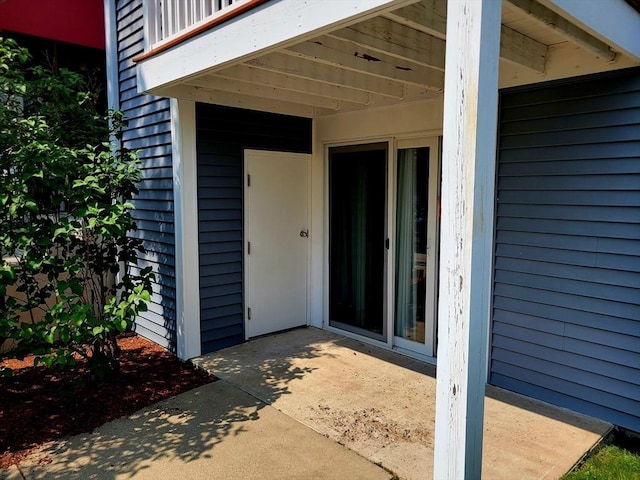 4 Post Oak Ln Unit 15, Natick, MA 01760 - entrance to property featuring a patio area and a balcony