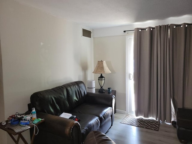 4 Post Oak Ln Unit 15, Natick, MA 01760 - living room with wood finished floors