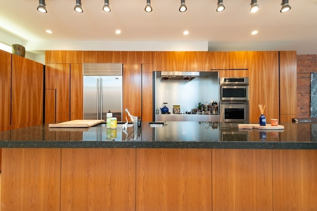 reception area featuring sink