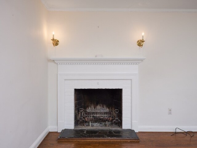 room details featuring hardwood / wood-style floors and ornamental molding