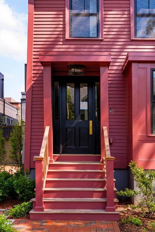 13 Mellen St, Cambridge, MA 02138 - view of doorway to property
