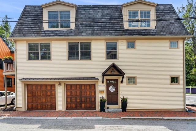 37-1/2 Federal St, Newburyport, MA 01950 - view of front facade with a garage