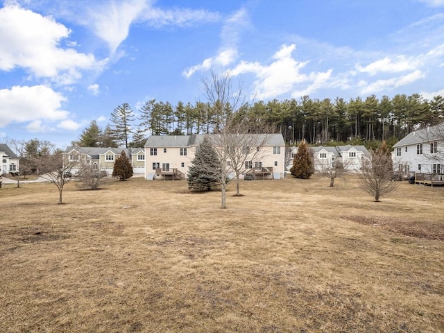 view of yard with a residential view