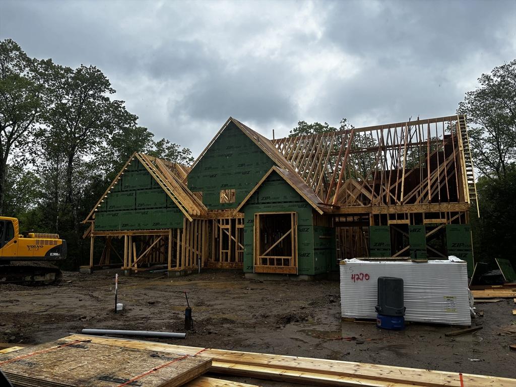 130 Linden Ridge Rd, Amherst, MA 01002 - view of front of house