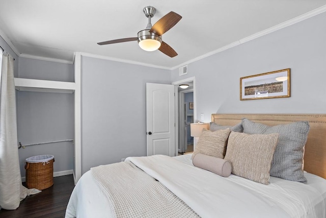 bedroom featuring ceiling fan, visible vents, dark wood finished floors, and ornamental molding