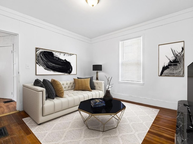 9-11 Edmunds St, Cambridge, MA 02140 - living area with wood finished floors and baseboards