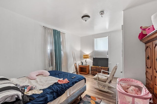 376 Elm St, Fitchburg, MA 01420 - bedroom featuring light wood-style floors