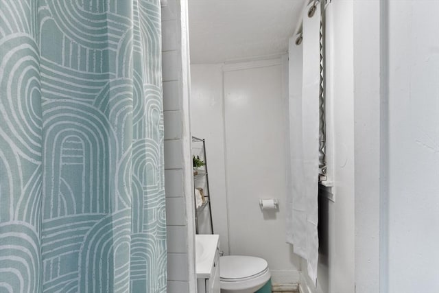 376 Elm St, Fitchburg, MA 01420 - bathroom featuring toilet and vanity