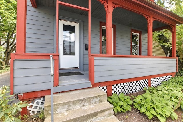 17 Manhattan St, Springfield, MA 01109 - doorway to property featuring a porch