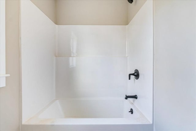 bathroom featuring shower / tub combination