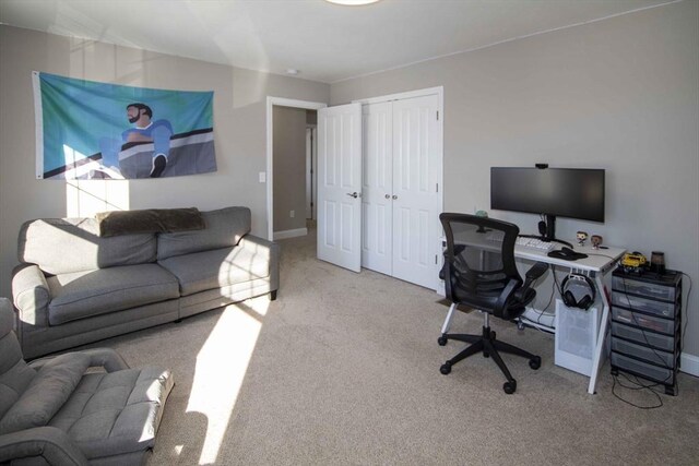 office area with carpet and baseboards