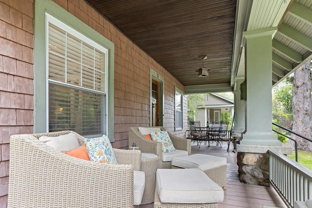 20 Saint Elmo Rd, Worcester, MA 01602 - view of porch