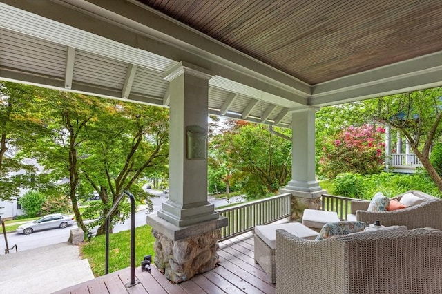 20 Saint Elmo Rd, Worcester, MA 01602 - view of porch