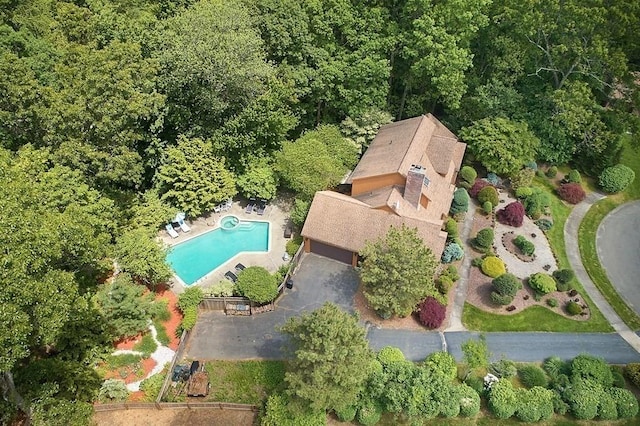 236 Williamsburg Dr, Longmeadow, MA 01106 - aerial view of property and surrounding area featuring a pool