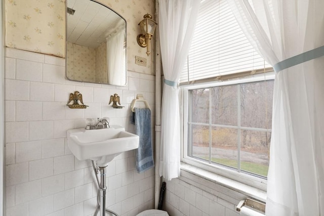 160 Shrewsbury St, Holden, MA 01520 - bathroom featuring tile walls and wallpapered walls