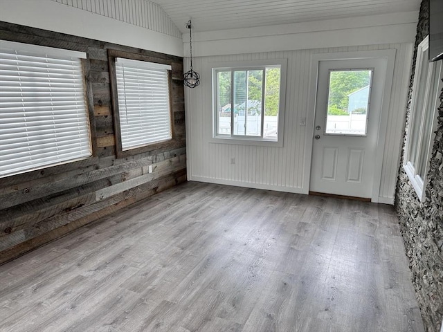 35 E Glen Dr, Westfield, MA 01085 - foyer featuring wood finished floors and lofted ceiling
