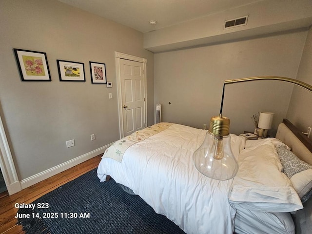 6 Stillman Pl, Boston, MA 02113 - bedroom featuring wood finished floors and baseboards