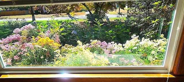 330 Chapin St, Ludlow, MA 01056 - detailed view