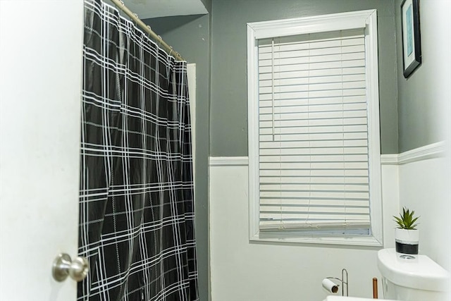 58-60 Virginia St, Springfield, MA 01108 - full bathroom with toilet and a shower with shower curtain