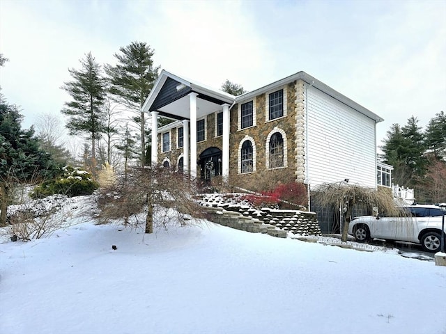 view of front facade