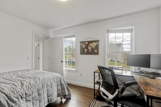 4 Barrows Brook Cir, Kingston, MA 02364 - bedroom featuring hardwood / wood-style floors, baseboards, and a desk