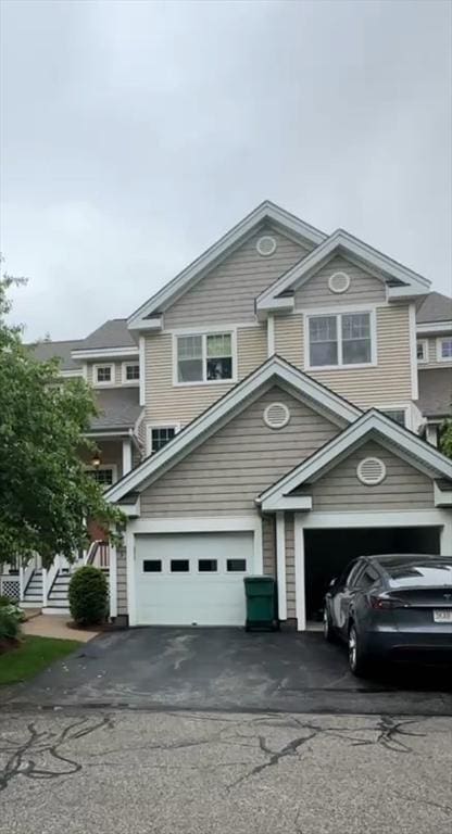 5 Lincoln Ln Unit 5, Grafton, MA 01536 - view of front of home with asphalt driveway