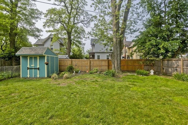 10 Dorchester, Springfield, MA 01109 - view of yard