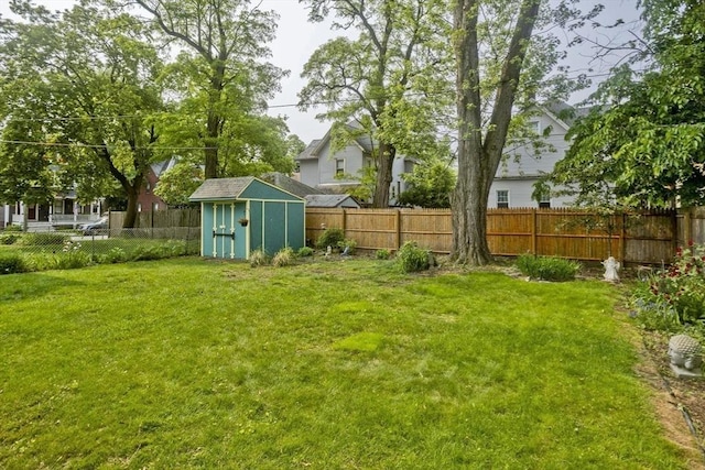10 Dorchester, Springfield, MA 01109 - view of yard