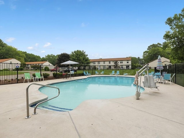 48 Decarolis Dr Unit 48, Tewksbury, MA 01876 - community pool with a patio area