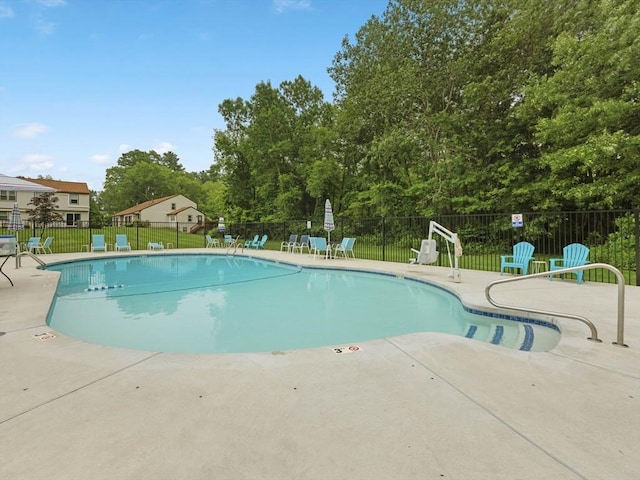 48 Decarolis Dr Unit 48, Tewksbury, MA 01876 - community pool with a patio