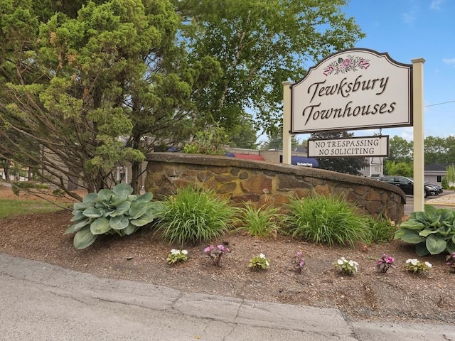 48 Decarolis Dr Unit 48, Tewksbury, MA 01876 - view of community sign