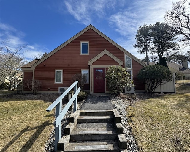 view of front of property with a front yard