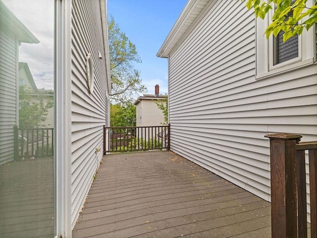 19 Tufts St, Somerville, MA 02145 - view of wooden terrace