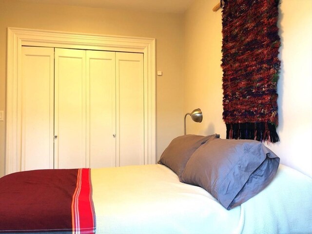bedroom with a closet