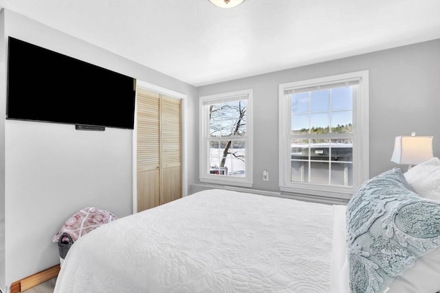 bedroom featuring a closet