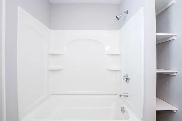 bathroom featuring shower / tub combination