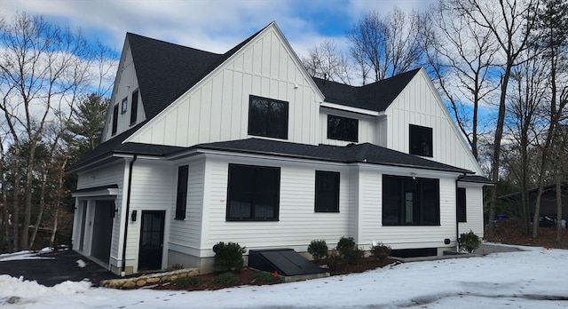 view of modern inspired farmhouse