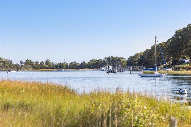 72 Hathaway Rd, Barnstable, MA 02655