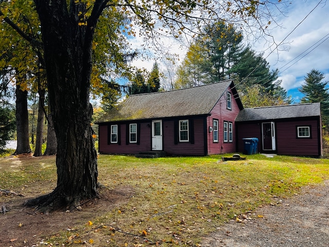 view of front of home with a front yard