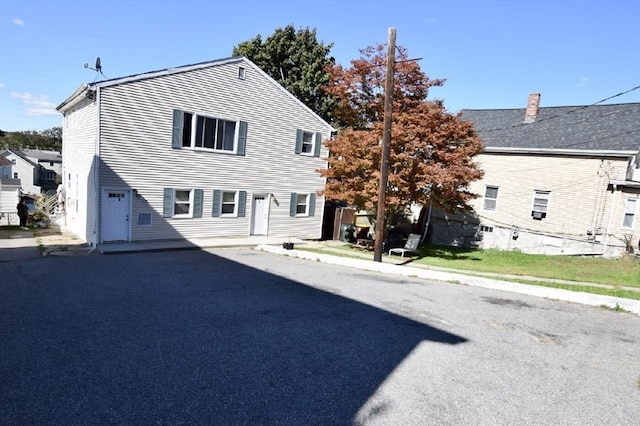 view of front of house