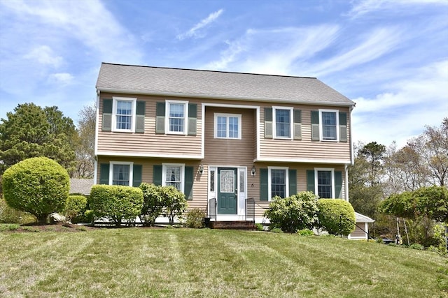 view of front of house featuring a front yard