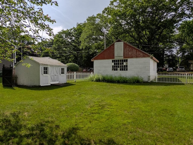10 Primrose Rd, Billerica, MA 01821 - view of yard with a shed