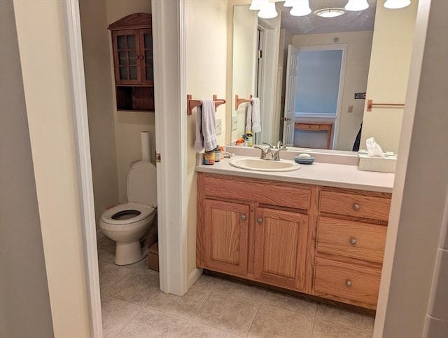 239 Bridle Cross Rd Unit 239, Fitchburg, MA 01420 - bathroom featuring tile patterned flooring, vanity, and toilet