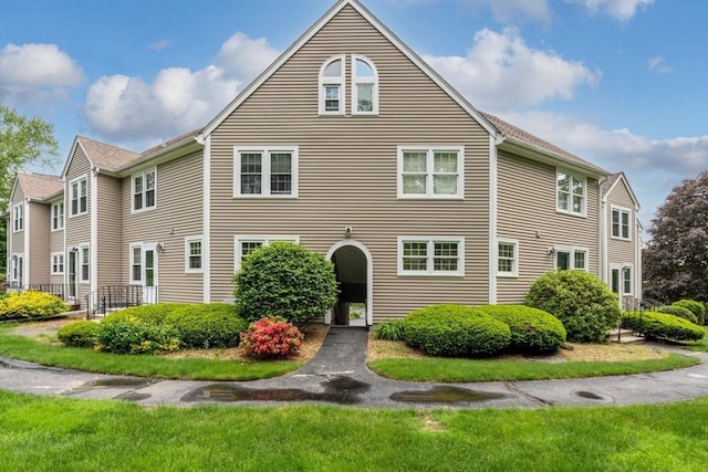 7 Hovey Pond Dr Unit 7, Grafton, MA 01536 - view of front of home featuring a front lawn