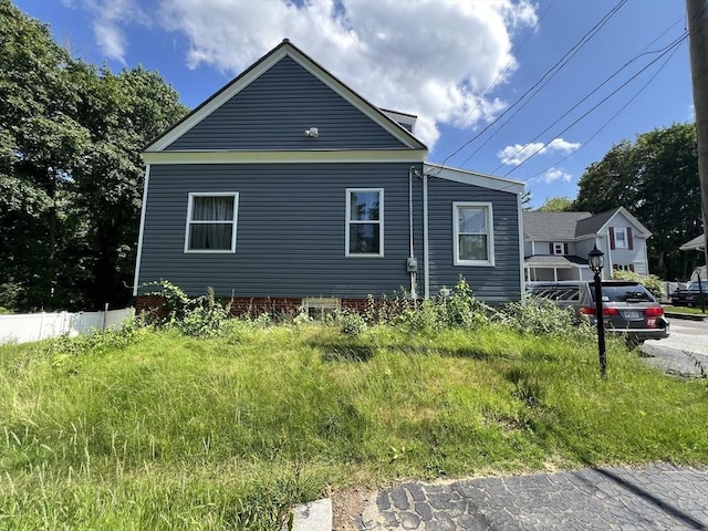 14 Waldo Ct, Haverhill, MA 01835 - view of side of property