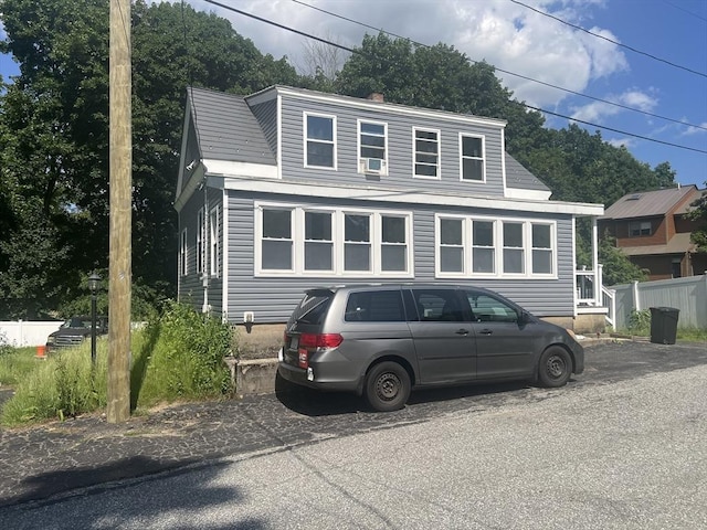 14 Waldo Ct, Haverhill, MA 01835 - view of front of property with a chimney